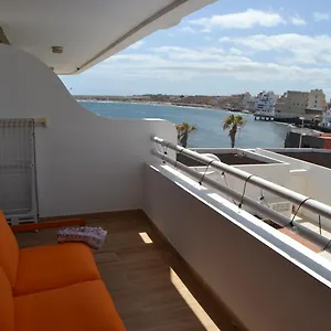  Apartamento Sobre El Mar En Edificio Magallanes España